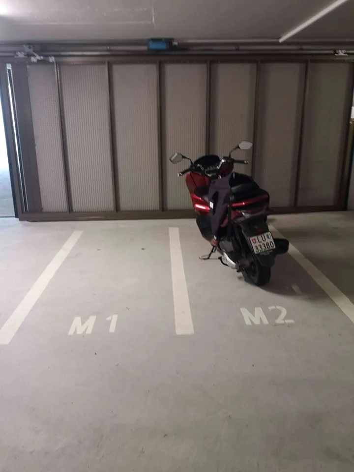 Tiefgarage 2 Auto- und / oder 2 Motorrad Einstellplätze