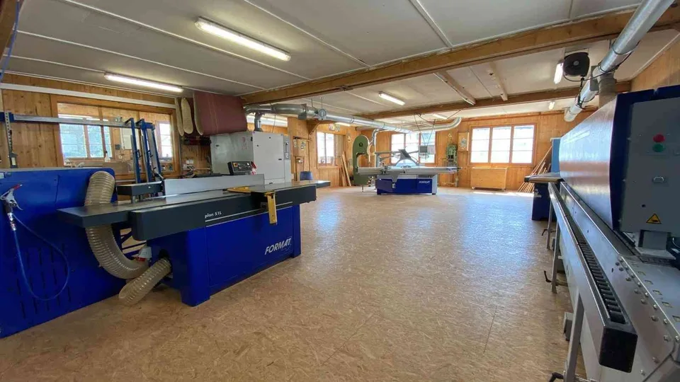 Attraktive Gewerbefläche (ca. 300 m2) an zentraler Lage in Flims Dorf