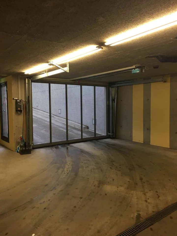 Tiefgaragenplatz zu vermieten