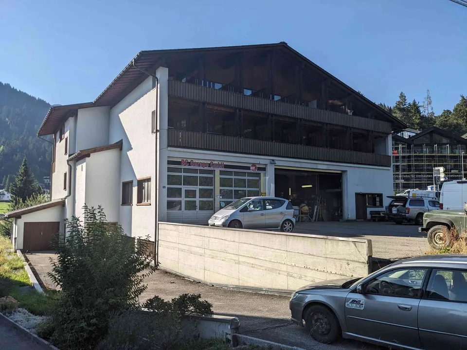 in 7031 Laax Marcau "Camona" Bar-Party-Restaurant.......