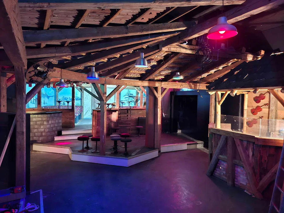 in 7031 Laax Marcau "Camona" Bar-Party-Restaurant.......