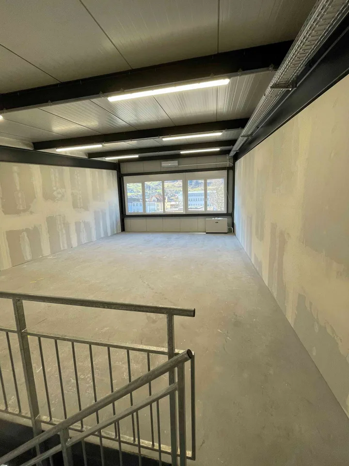 Gewerberaum / Lagerraum / Abstellplatz Fahrzeuge