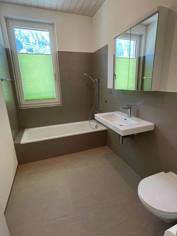 Helle Dachgeschosswohnung mit aussergewöhnlicher Raumhöhe