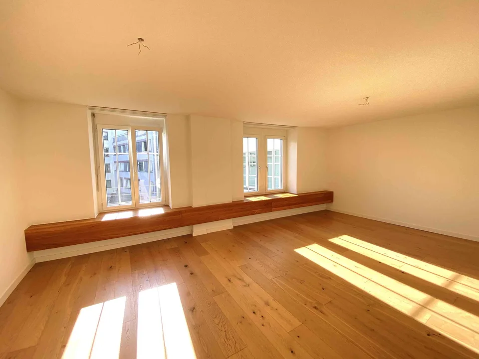 Im Stadtzentrum von Luzern - Wunderschöner Praxisraum od. Büro 30m2