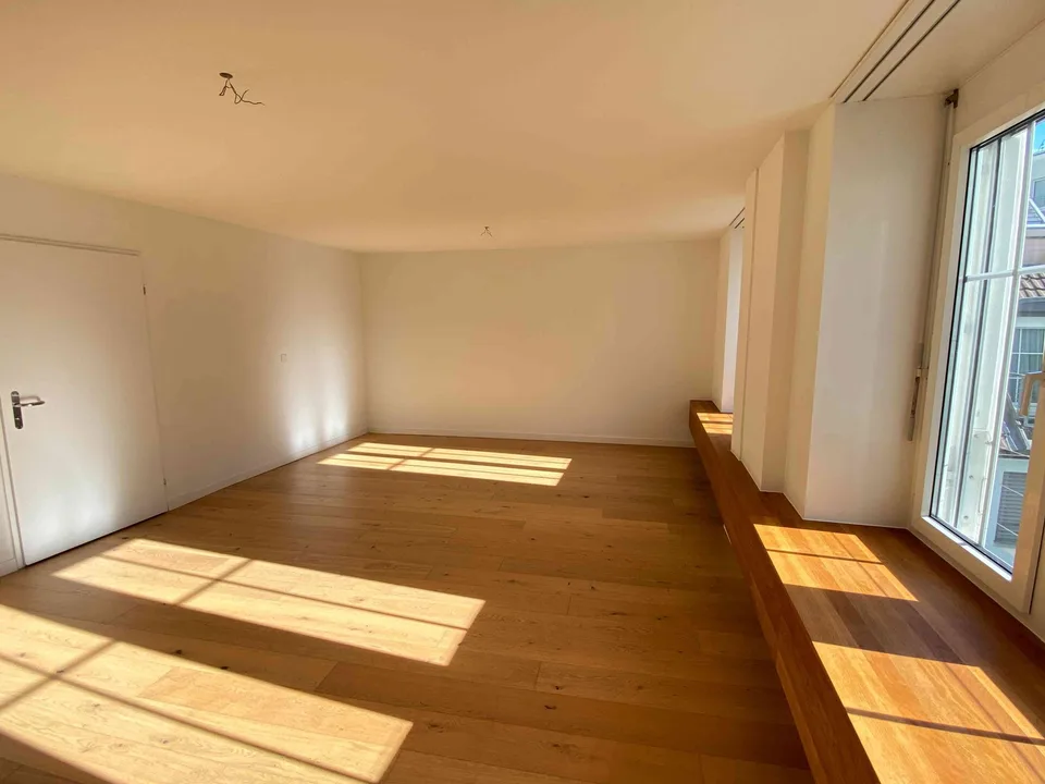 Im Stadtzentrum von Luzern - Wunderschöner Praxisraum od. Büro 30m2