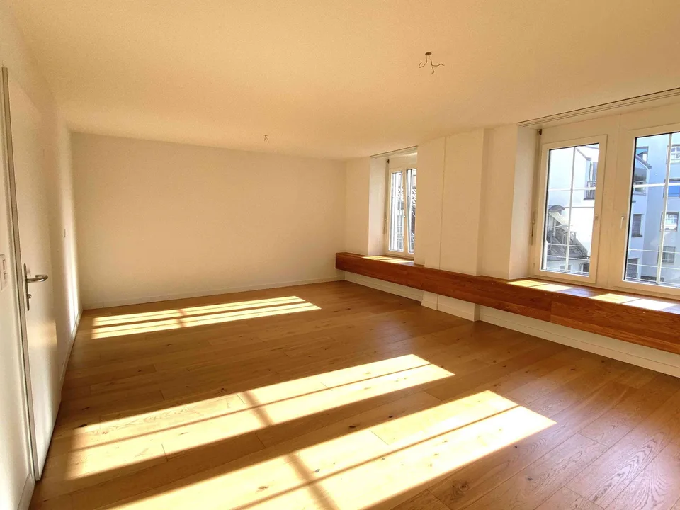 Im Stadtzentrum von Luzern - Wunderschöner Praxisraum od. Büro 30m2