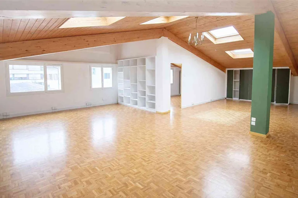 Vielseitig nutzbare Atelier-/ Gewerbefläche an zentraler Lage in Stans