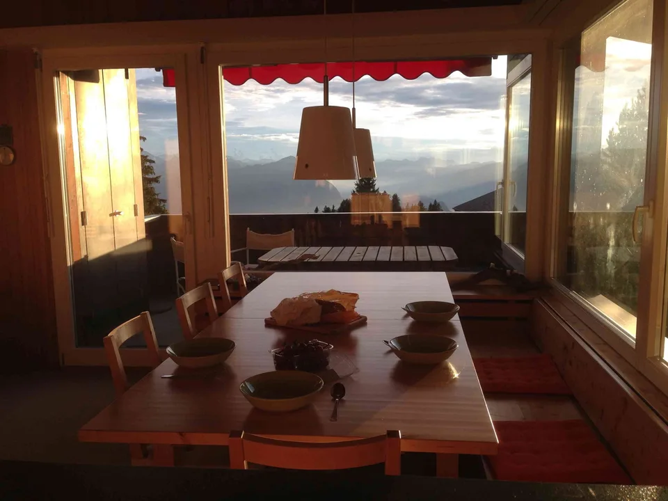 Einzigartige Maisonette Wohnung mit toller Berg- und Seesicht.