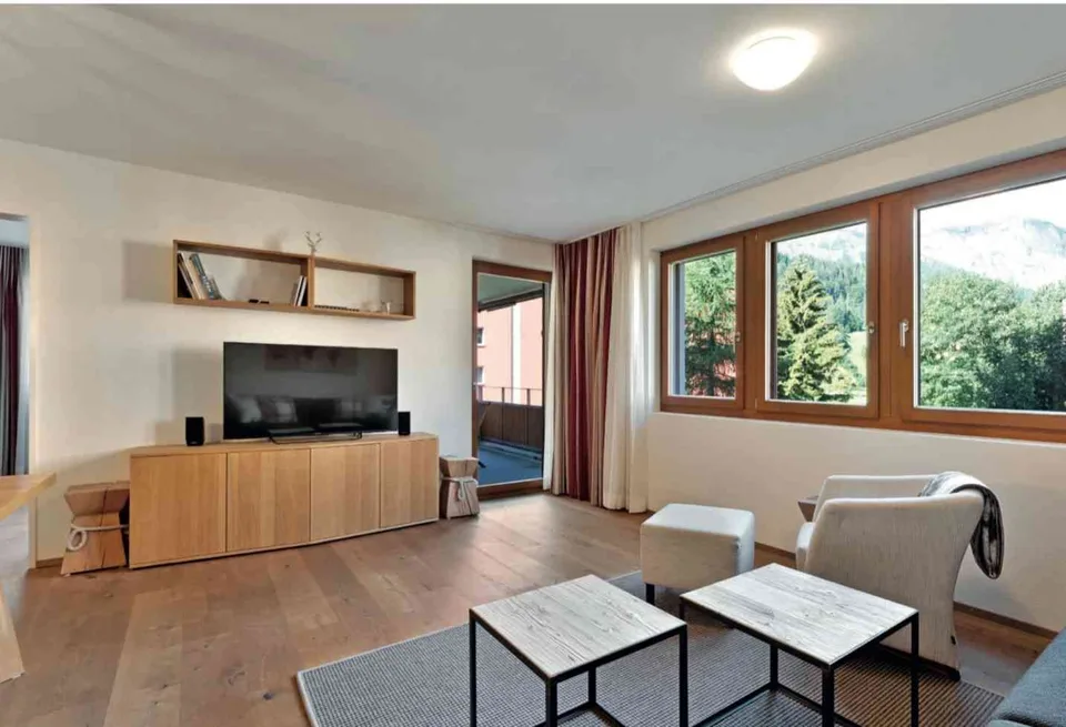 Stilvolle moderne 3 1/2 Zi Wohnung mit Balkon