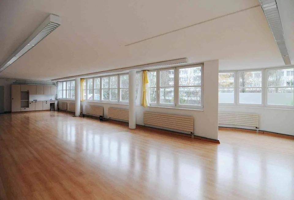 Helles Büro / Atelier - 105m2