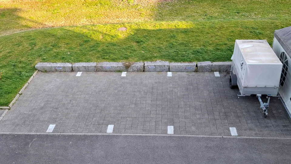 Parkplatz Ungedeckt