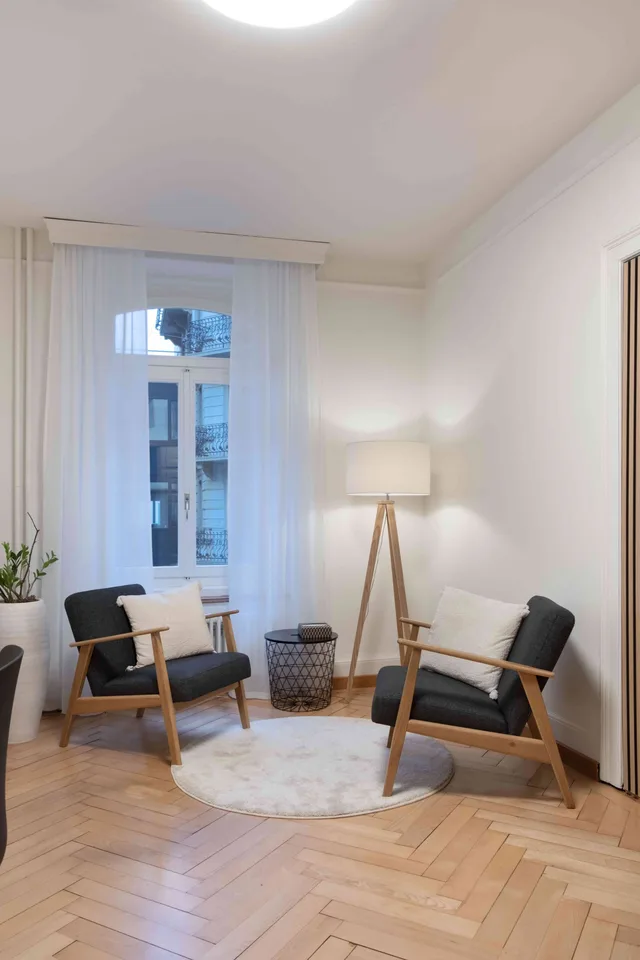Co-Working Raum möbliert: Büro, Besprechungs-/Praxisraum zu vermieten