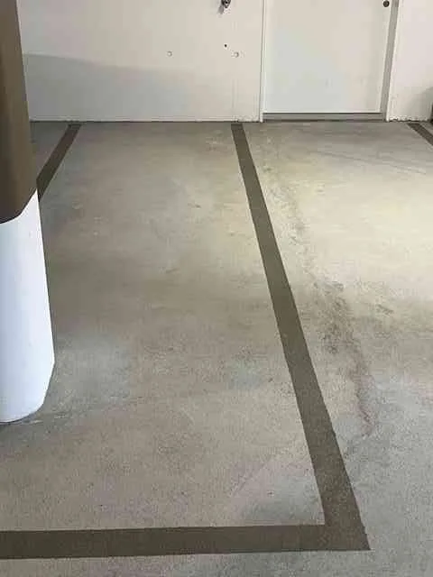 Motorradplatz in Tiefgarage