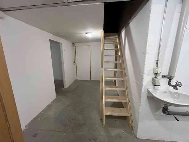 Lagerraum zu vermieten (2 Stockwerke, Fläche total ca. 48 m2)