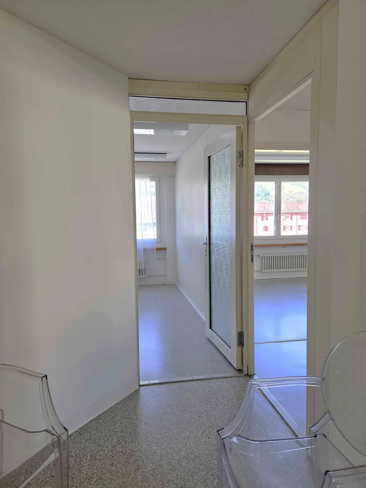 Nachmieter*innen für Büro- / Praxisräume in Horw gesucht
