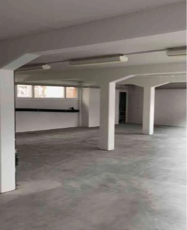 Gewerberäumlichkeit für Laden oder Lager - 440m2