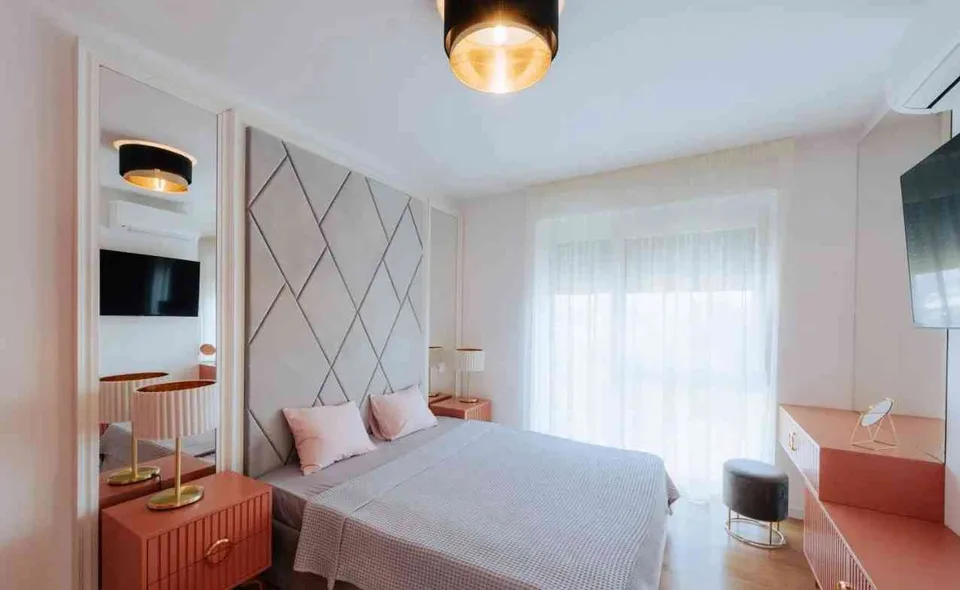 Einzelne Person vermietet eine Luxuswohnung mit einer Fläche von 98,6
