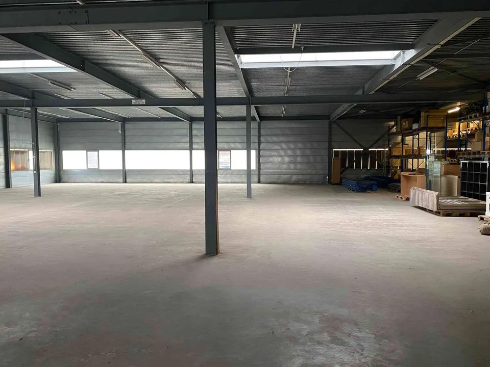 Flexible Büro-/ Ausstellungs-/ Lagerräume