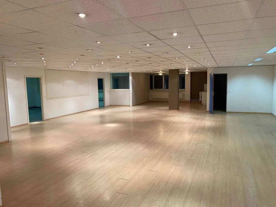 Flexible Büro-/ Ausstellungs-/ Lagerräume
