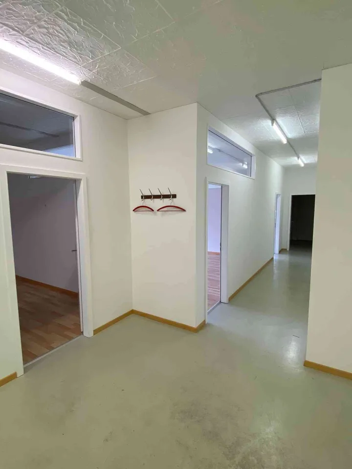 Flexible Büro-/ Ausstellungs-/ Lagerräume