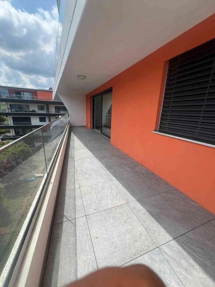 Magnifique appartement moderne de 2.5 pièces avec grande terrasse