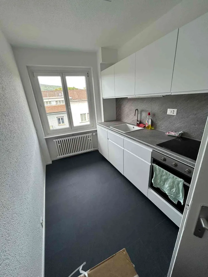 coole, grosszügige 95 qm Wohnung 3 Min zum Bahnhof Olten neu renoviert