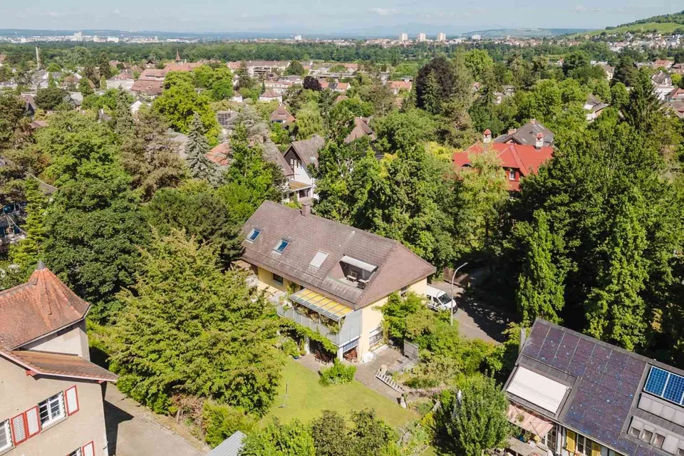 Stilvolle 5-Zimmer-Wohnung mit zwei Terrassen in bevorzugter Wohnlage