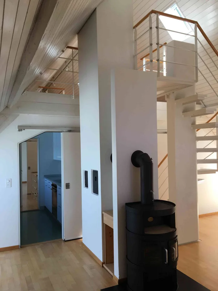 Helle, grosszügige Dachwohnung
