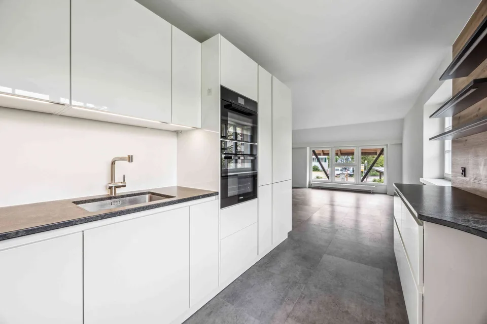 Neu-renovierte Wohnung mit Gartenzugang