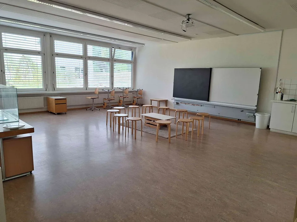 Schulzimmer zu vermieten