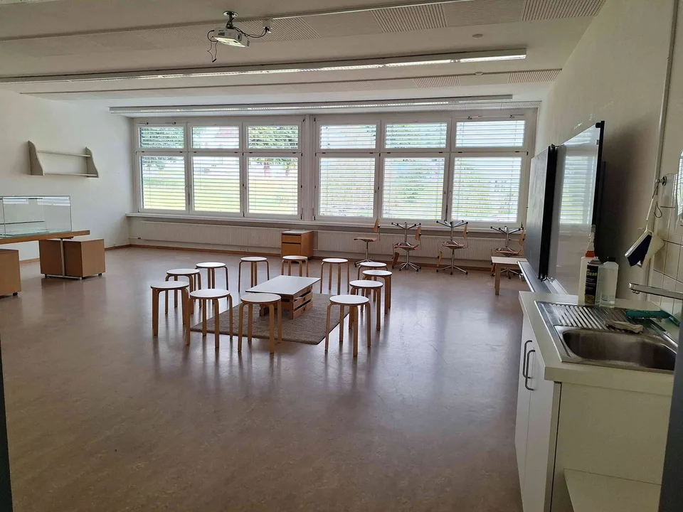Schulzimmer zu vermieten
