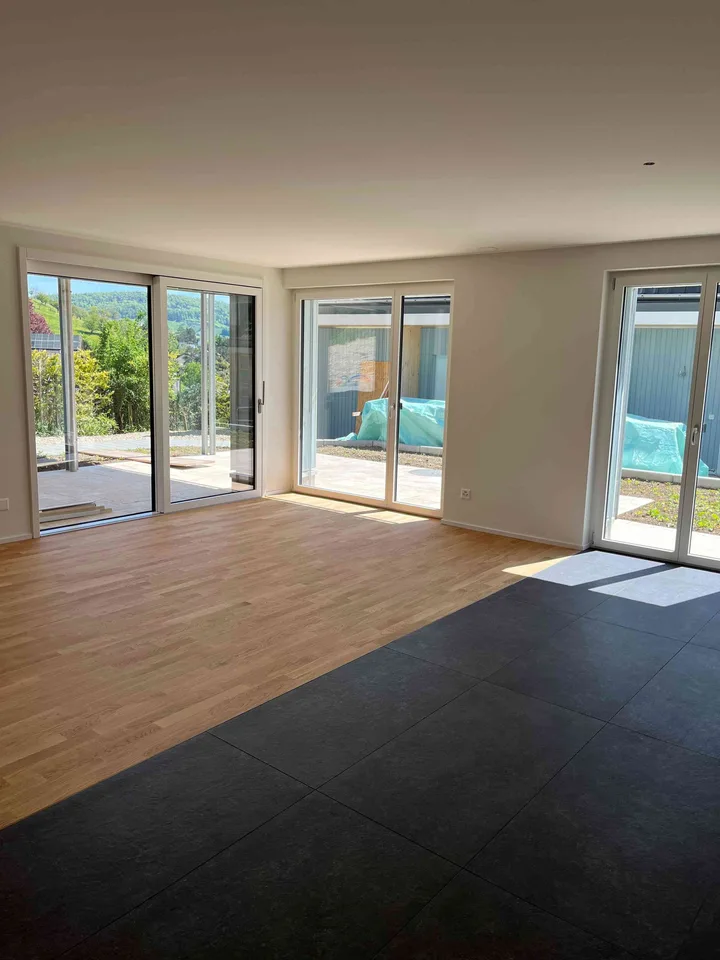 Moderne 4.5 Zimmer Geschosswohnung mit Sitzplatz 2026
