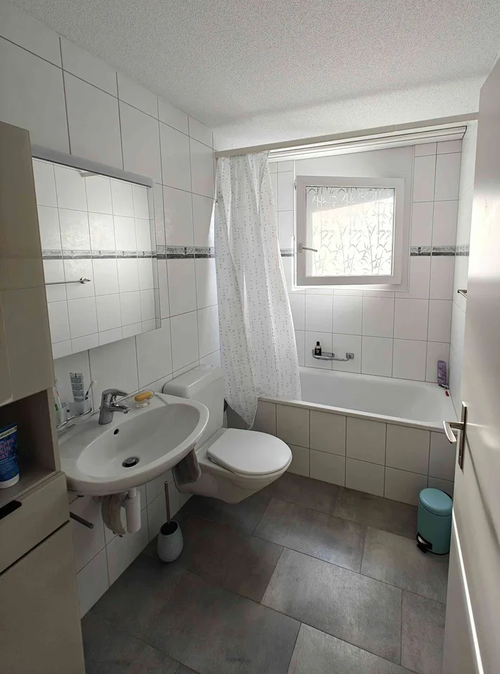 Zentral & charmant: 4.5-Zimmer-Dachwohnung mit 2 Parkplätzen