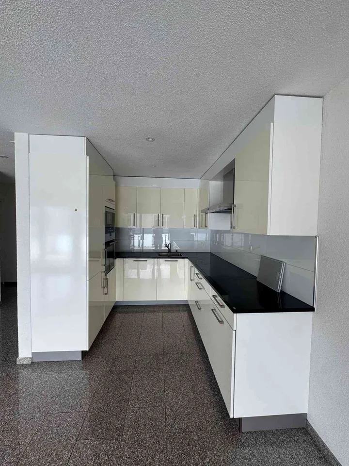 Helle, moderne 4.5-Zi.-Wohnung