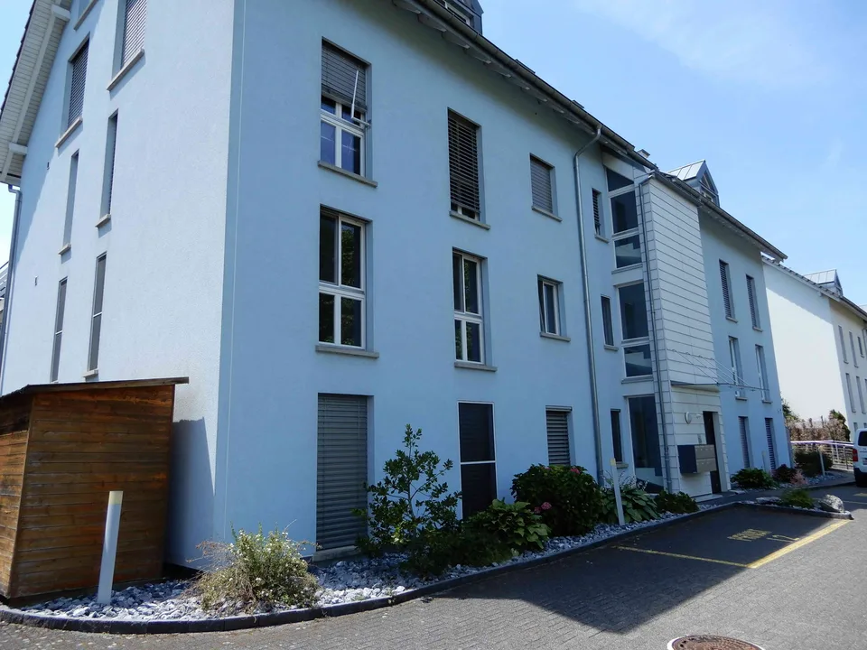 Helle 4.5 Zimmer Eigentumswohnung an sehr ruhiger sonniger Lage