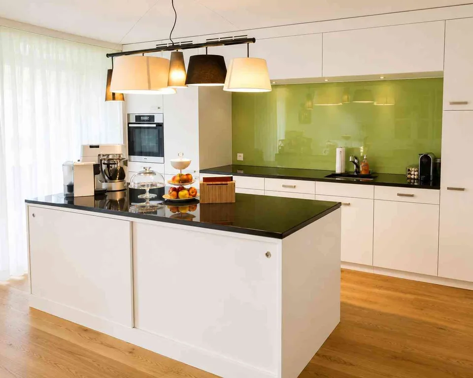 5.5 Zimmer Wohnung mit 5 m Raumhöhe und Panoramafenster