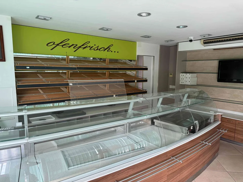 Bäckerei-Verkaufsladen oder sonstiges Gewerbe