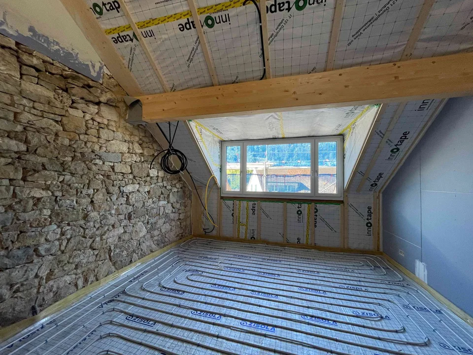 Exklusive 4.5-Zimmer Maisonettewohnung mit Galerie im Dorfkern