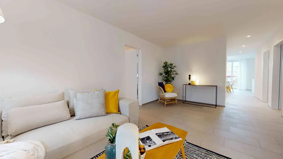 ERSTVERMIETUNG: Moderne 3.5 Zimmer Neubauwohnung mit Loggia in Frick