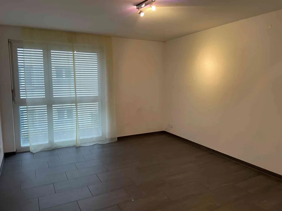 Attraktive 4 1/2 Zimmer Wohnung mit vielen Extras im Zentrum von Frick