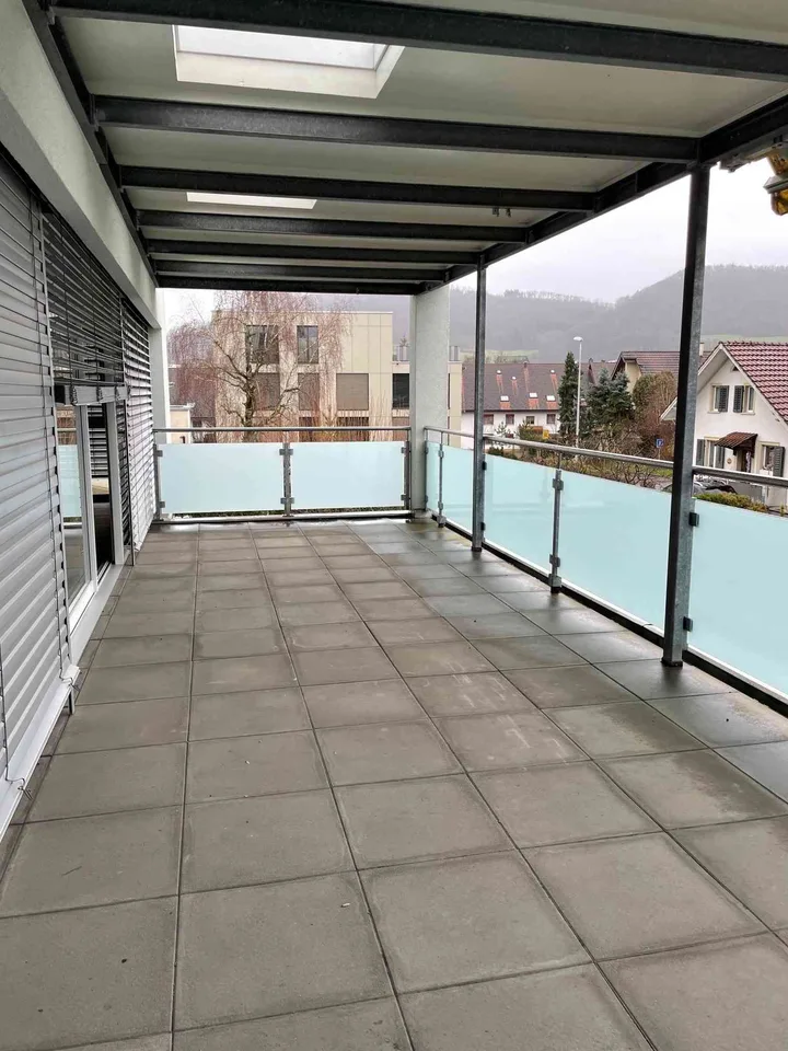 Attraktive 4 1/2 Zimmer Wohnung mit vielen Extras im Zentrum von Frick