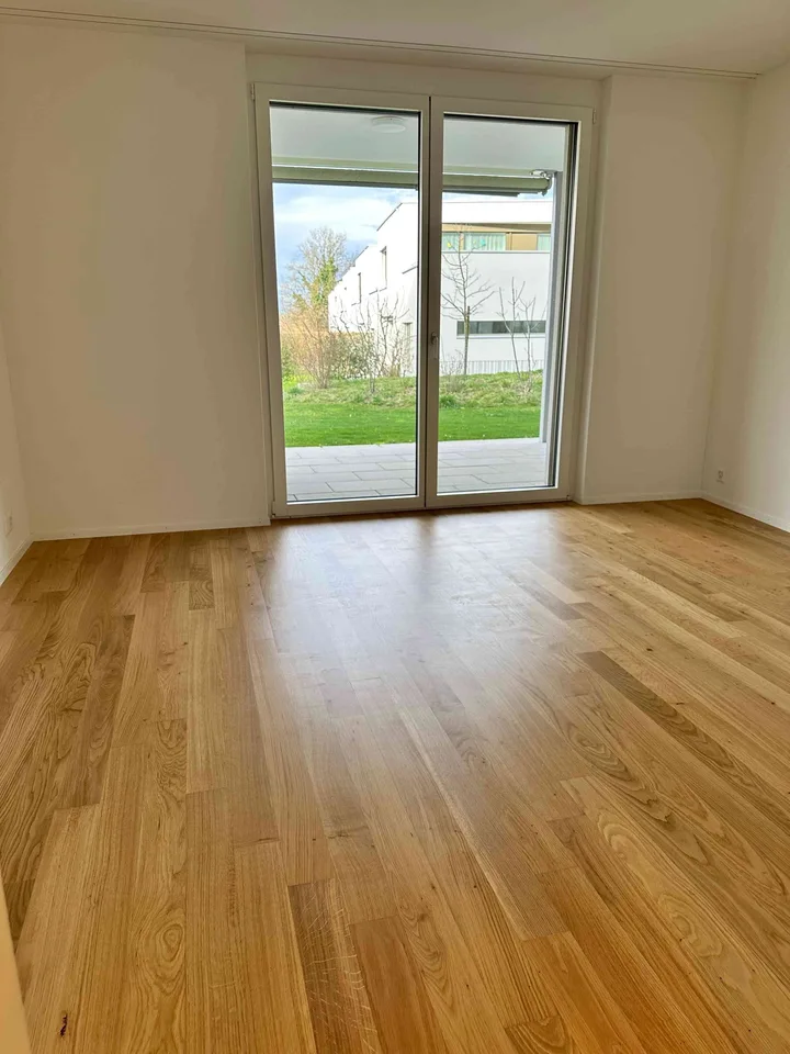 Exklusive 3½-Zimmer-Gartenwohnung mit ca 100 m² privatem Aussenbereich