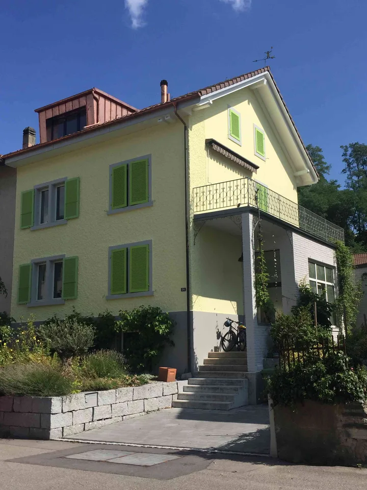 Maisonett-Wohnung in Haus mit schönem Garten, Nähe Bahnhof