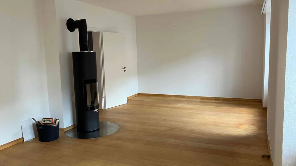 Maisonett-Wohnung in Haus mit schönem Garten, Nähe Bahnhof