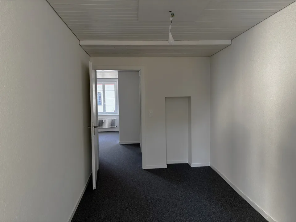 frisch renovierte Büro/Praxis-Räume im Dorfkern von Gelterkinden