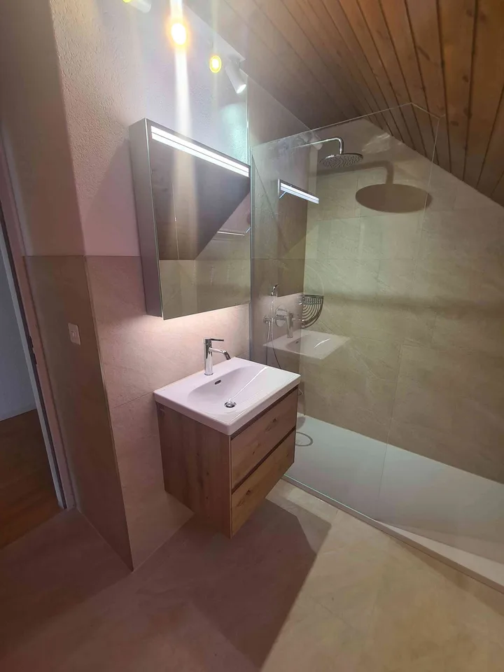 Dachwohnung 2.5 Zimmer