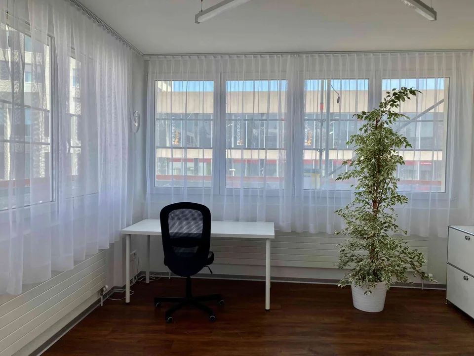 Helle Büro- oder Praxisräume im 3. OG