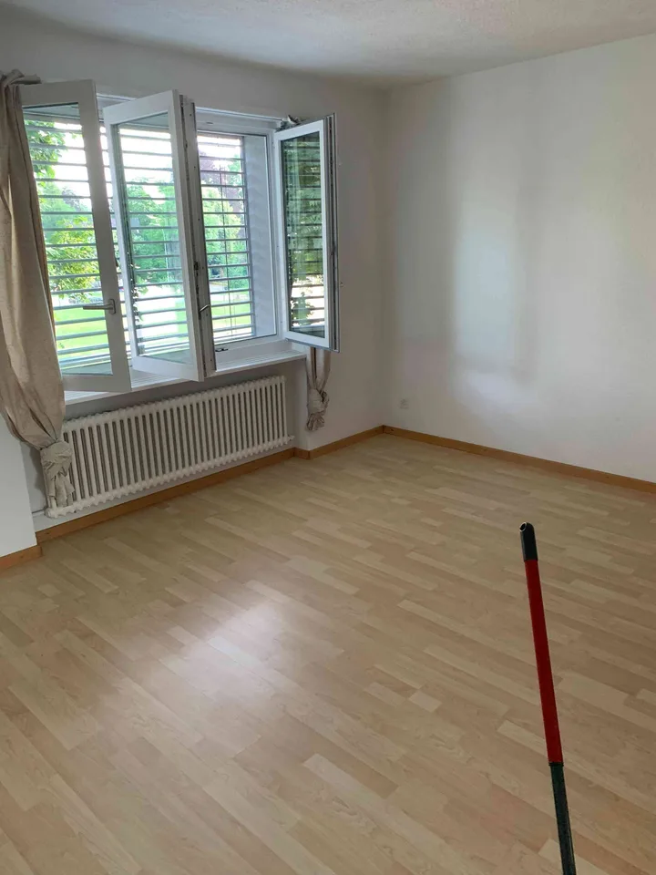 Helle und geräumige 2-Zimmerwohnung in Lenzburg
