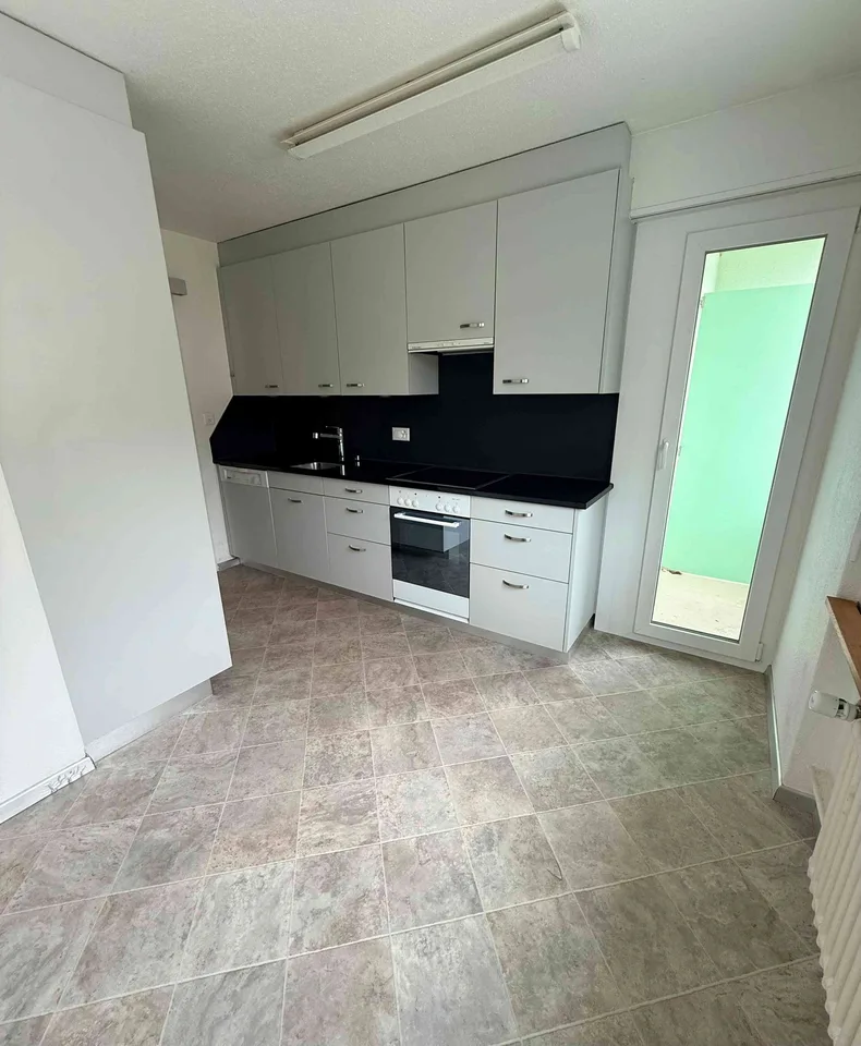 WOHNEN MIT WEITBLICK - 4.5 Zi. Wohnung mit Stil im obersten Geschoss
