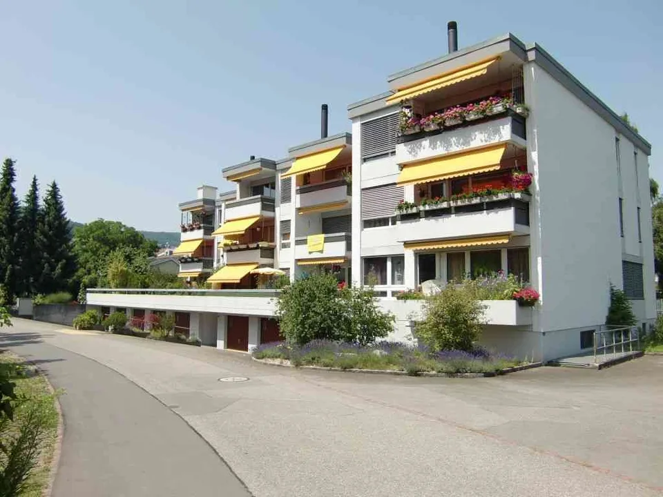 Aussenparkplatz zu vermieten